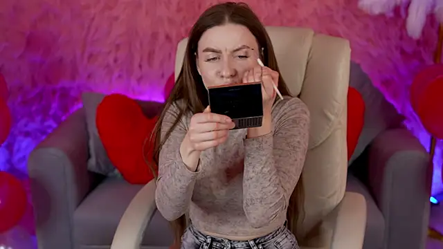 Snapshot of AlexaFleur chatting on February 12, 7:03 am AlexaFleur online show from February 12, 7:03 am