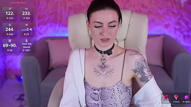 Snapshot of AlexaFleur chatting on April 9, 7:19 pm AlexaFleur online show from April 9, 7:19 pm