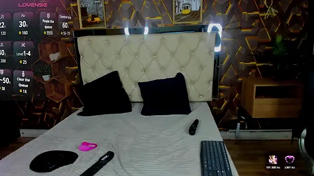 Snapshot of JazminStar_ chatting on February 5, 8:02 pm JazminStar online show from February 5, 8:02 pm