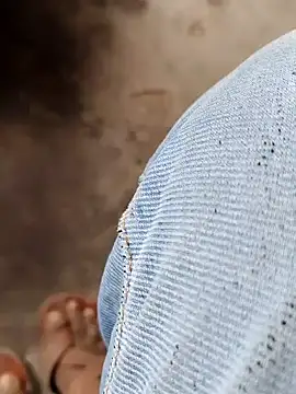 Snapshot of Cupalshow123 chatting on February 2, 10:25 am Cupalshow123 online show from February 2, 10:25 am