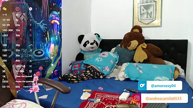 Snapshot of andrea_rose69 chatting on January 17, 12:43 pm andrea rose69 online show from January 17, 12:43 pm