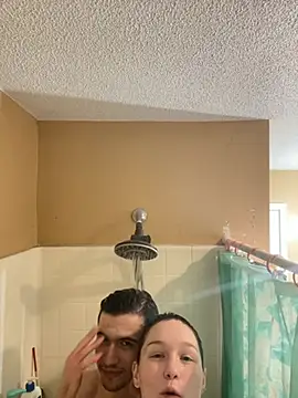 SugarNCinnamon online show from February 6, 8:45 pm