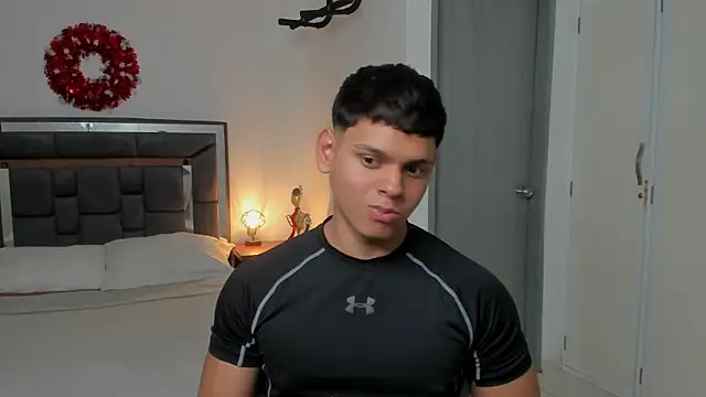 stefan leenox online show from April 24, 8:22 pm