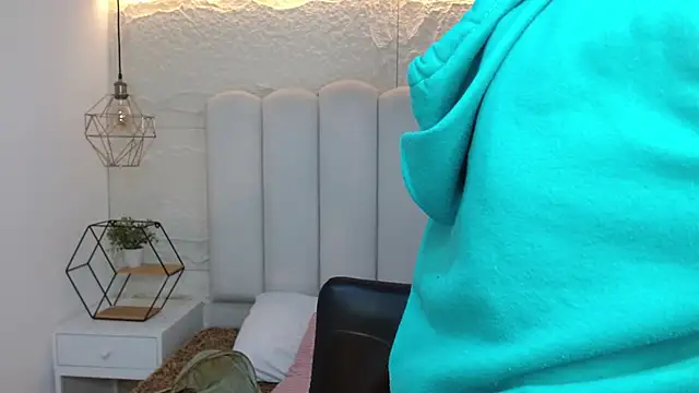 Nicolleth tk online show from March 19, 4:05 am