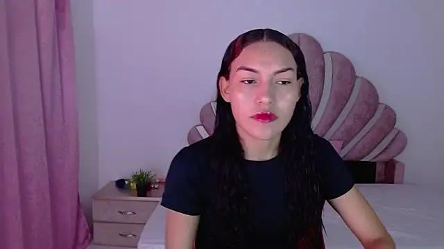 Naya  fox723 online show from February 3, 6:02 pm