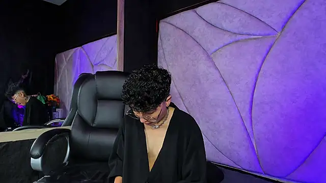 velvet mystic online show from April 11, 1:32 am