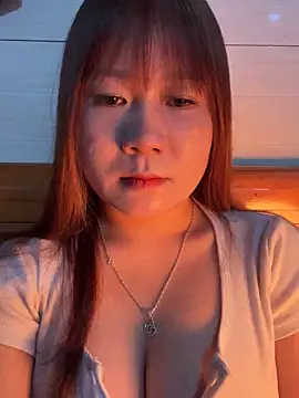 Snapshot of Liness101 chatting on February 11, 2:49 am Liness101 online show from February 11, 2:49 am