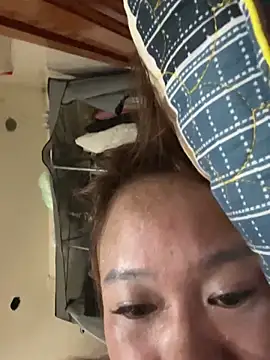 Snapshot of Liness101 chatting on February 11, 4:56 pm Liness101 online show from February 11, 4:56 pm