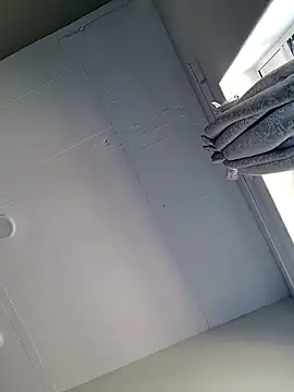 Snapshot of princess-boobz chatting on March 11, 11:27 am princess-boobz online show from March 11, 11:27 am