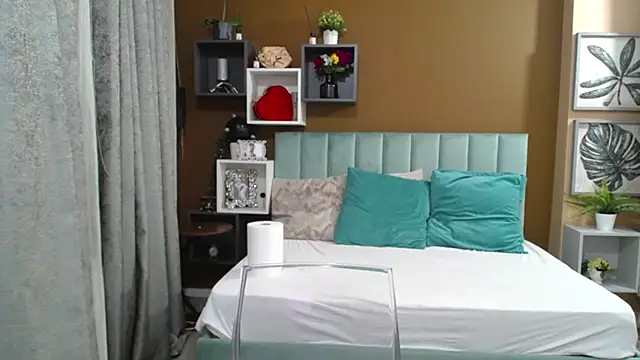 Snapshot of DarcyeJane chatting on January 15, 9:29 pm DarcyeJane online show from January 15, 9:29 pm