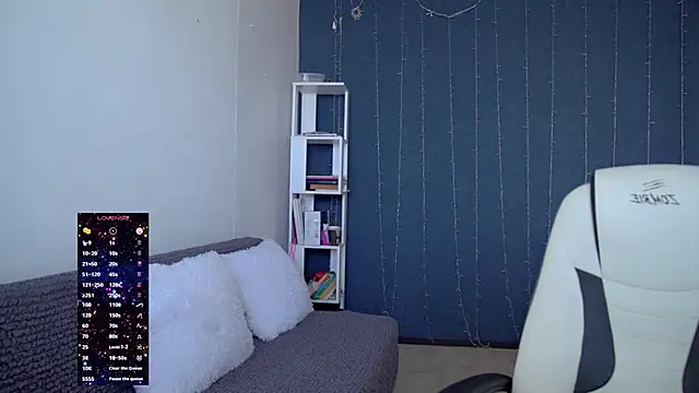 Snapshot of MyMouth chatting on February 15, 11:19 am MyMouth online show from February 15, 11:19 am