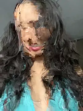 Snapshot of auroramooon chatting on February 17, 3:03 am auroramooon online show from February 17, 3:03 am