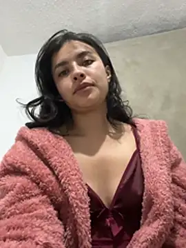 Snapshot of auroramooon chatting on February 23, 4:21 am auroramooon online show from February 23, 4:21 am