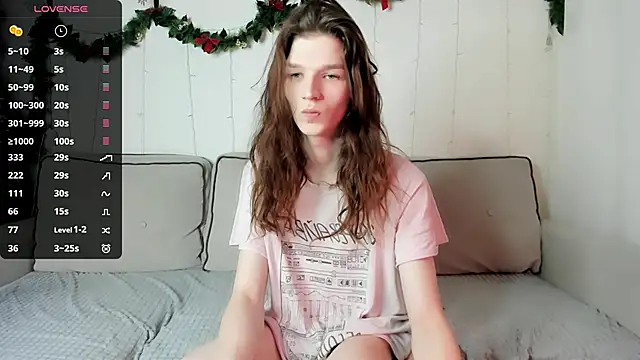 Snapshot of iceseeker2 chatting on February 10, 7:23 am iceseeker2 online show from February 10, 7:23 am