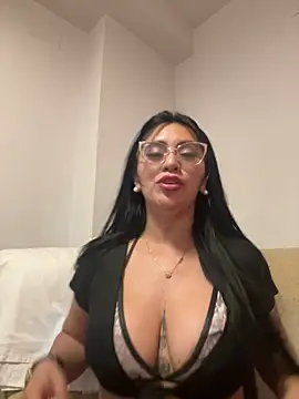 nataliia queen  online show from March 14, 11:21 pm