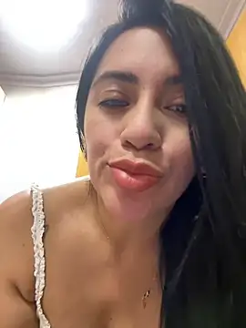 Snapshot of nataliia_queen_ chatting on June 28, 11:33 pm nataliia queen online show from June 28, 11:33 pm