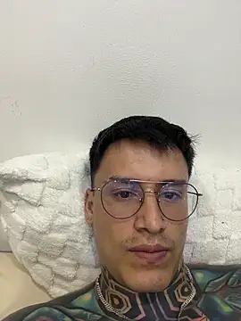 Chrissblack online show from March 12, 3:56 am