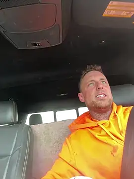 WIDBIGWHITECOCK online show from May 6, 2:44 pm