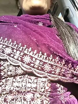 Snapshot of catstar143 chatting on February 12, 5:35 am catstar143 online show from February 12, 5:35 am