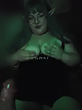 LunaLuxxx666 online show from July 9, 4:38 am