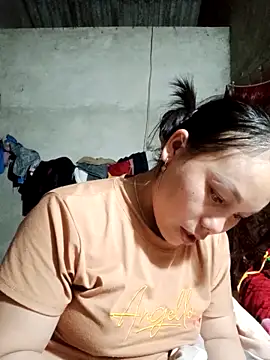 vanvan005 online show from February 7, 1:15 pm