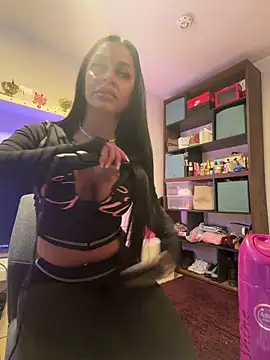 Snapshot of sweetxlayla chatting on March 1, 1:46 pm sweetxlayla online show from March 1, 1:46 pm