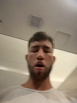 liam bronw online show from April 10, 6:01 pm