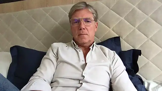 Snapshot of abibull chatting on July 6, 2:36 pm abibull online show from July 6, 2:36 pm