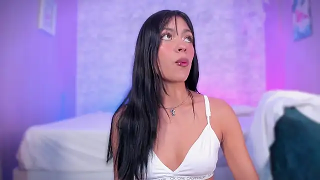 ayla lux online show from February 14, 5:37 am