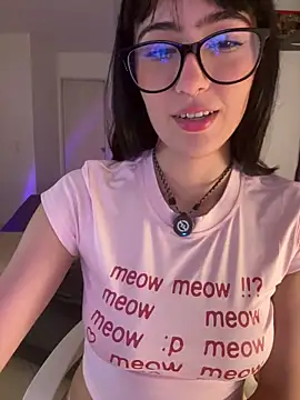 HinaSweet online show from April 7, 12:44 am