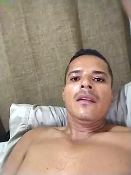 Snapshot of Gracho_25 chatting on March 27, 11:26 pm Gracho 25 online show from March 27, 11:26 pm