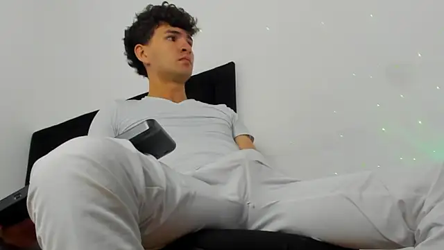 camilo model online show from February 25, 11:53 am