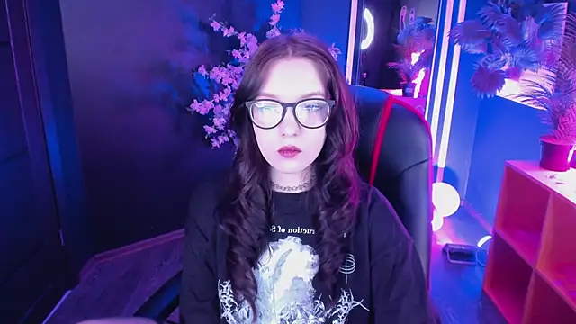 Emily tender online show from March 1, 5:42 am