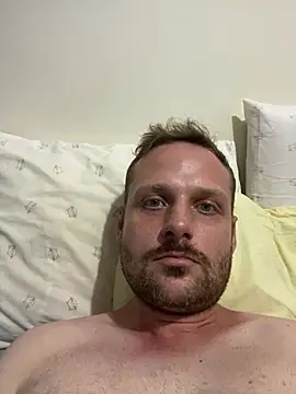 Snapshot of catarinenseputo chatting on February 26, 2:27 pm catarinenseputo online show from February 26, 2:27 pm