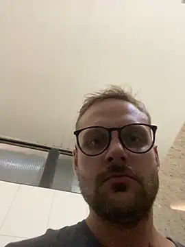 Snapshot of catarinenseputo chatting on February 28, 3:07 am catarinenseputo online show from February 28, 3:07 am