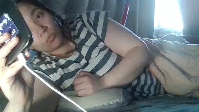 Snapshot of bellakay19 chatting on March 28, 5:12 pm bellakay19 online show from March 28, 5:12 pm