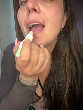 Marieweed online show from January 15, 1:10 am