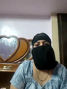 Snapshot of Tamilfathi chatting on January 12, 11:37 am Tamilfathi online show from January 12, 11:37 am