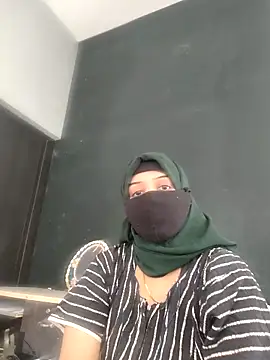 Snapshot of Tamilfathi chatting on February 10, 9:02 am Tamilfathi online show from February 10, 9:02 am