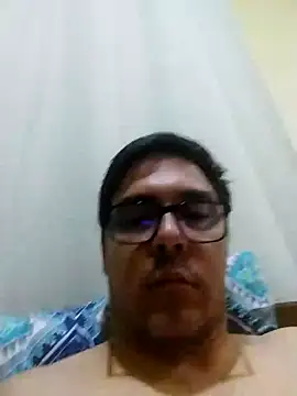 Snapshot of Erbst_Morni chatting on January 13, 10:59 pm Erbst Morni online show from January 13, 10:59 pm