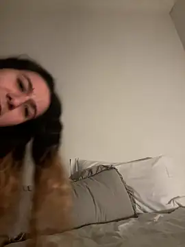 Snapshot of joanaguerreiru chatting on February 12, 10:49 pm joanaguerreiru online show from February 12, 10:49 pm