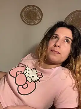 Snapshot of joanaguerreiru chatting on February 21, 12:22 am joanaguerreiru online show from February 21, 12:22 am