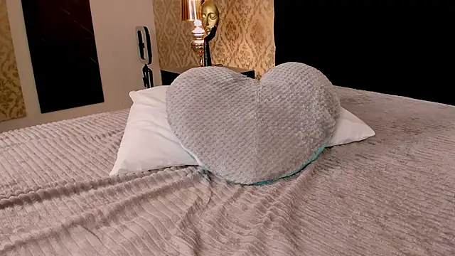 Snapshot of TanyaCastello chatting on February 3, 6:22 am TanyaCastello online show from February 3, 6:22 am