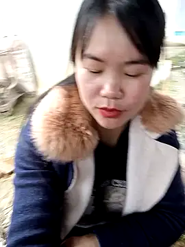 Snapshot of him220 chatting on February 5, 2:49 am him220 online show from February 5, 2:49 am