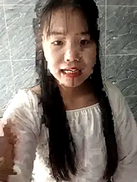 Snapshot of him220 chatting on February 6, 3:00 am him220 online show from February 6, 3:00 am