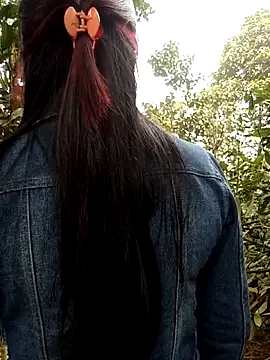 Snapshot of him220 chatting on February 28, 1:06 am him220 online show from February 28, 1:06 am