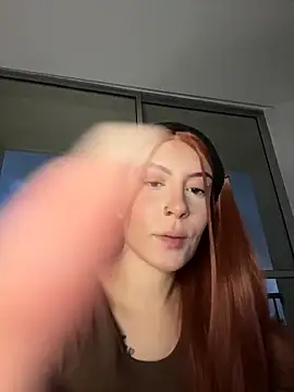 alesziarose  online show from February 12, 11:22 pm