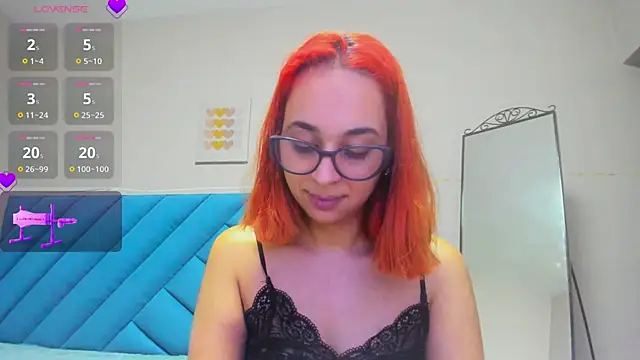 Snapshot of anna_taylor_ chatting on February 7, 7:28 pm anna taylor online show from February 7, 7:28 pm