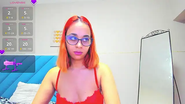 Snapshot of anna_taylor_ chatting on February 11, 8:03 pm anna taylor online show from February 11, 8:03 pm