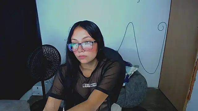 Julieta 26  online show from February 5, 1:38 pm